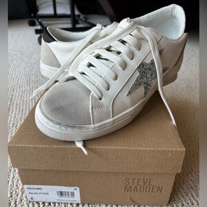 Steve Madden Women's Rezume Sneaker Size 8